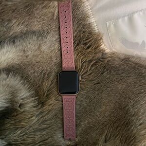 Apple Watch. Series 4.  40mm